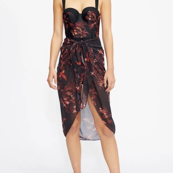 🎉 HP 🎉 TED BAKER Printed Sarong - Picture 3 of 6